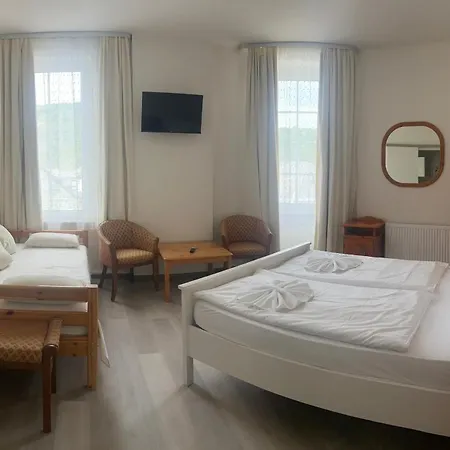 Hotel Ohm Patt 2*