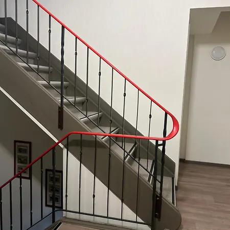 奥姆帕特酒店 2*