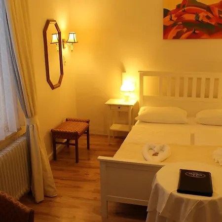 奥姆帕特酒店 酒店